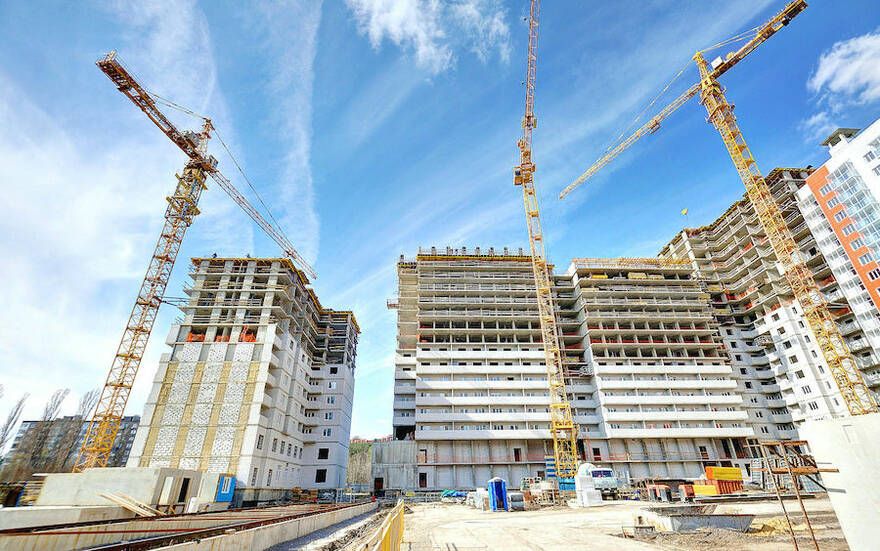 Natural insulation materials including hemp fiber and recycled cellulose for sustainable building